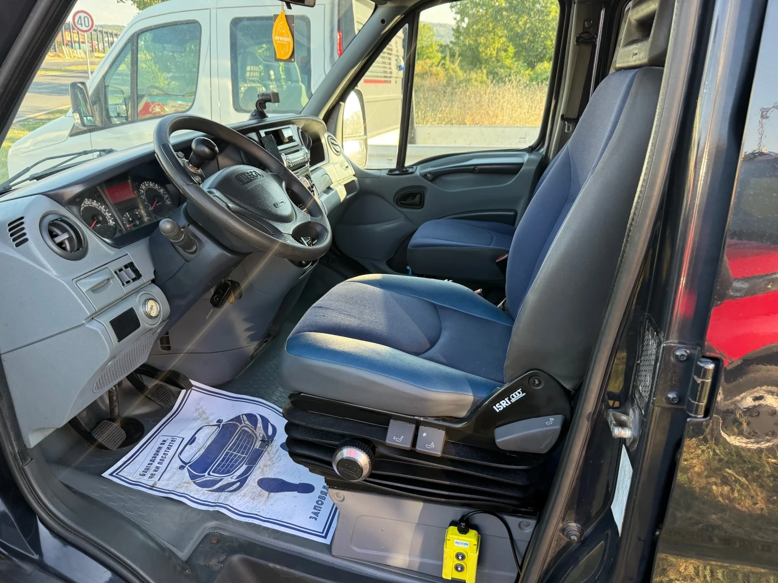Iveco Daily 3.0, снимка 14 - Бусове и автобуси - 55871806