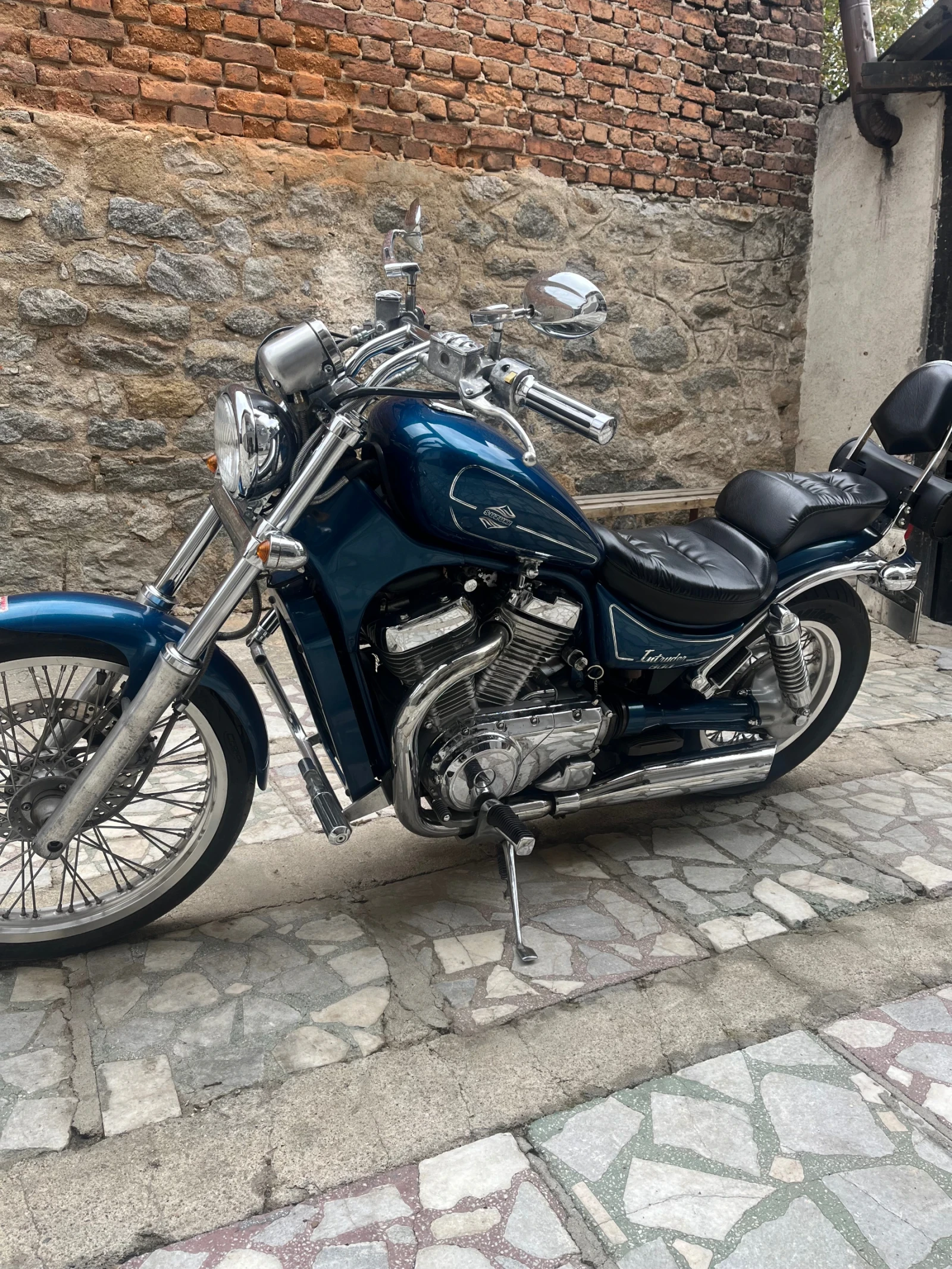 Suzuki Intruder VS 800