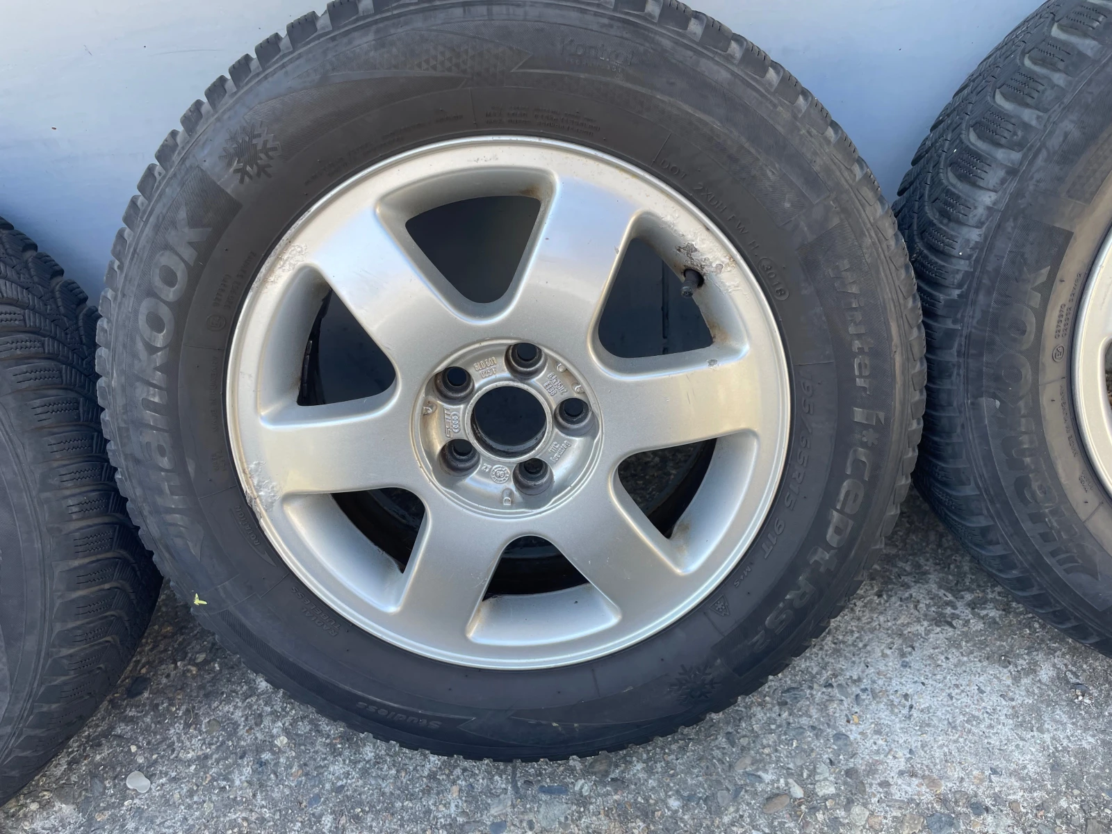 Гуми с джанти Hankook 195/65R15, снимка 5 - Гуми и джанти - 56201003