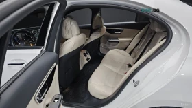 Mercedes-Benz C 300 AVANTGARDE* ПАМЕТ* ПОДГРЕВ* 360 КАМЕРА* ПАНО, снимка 12
