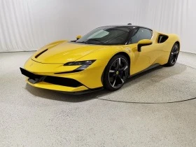 Обява за продажба на Ferrari SF 90 STRADALE/TWO-TONE/CERAMIC/CARBON/JBL/LIFT/ CAMERA/ ~ 477 336 EUR - изображение 2