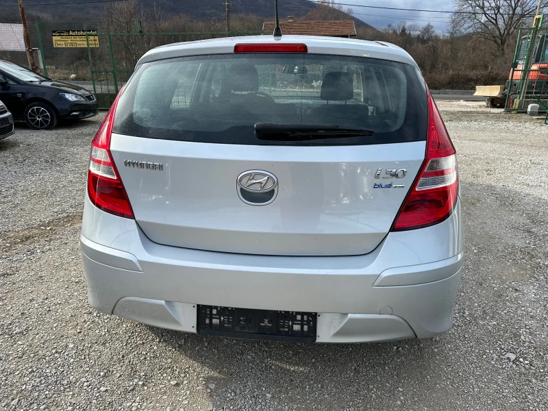 Hyundai I30 1.4 I Euro5, снимка 5 - Автомобили и джипове - 48356339