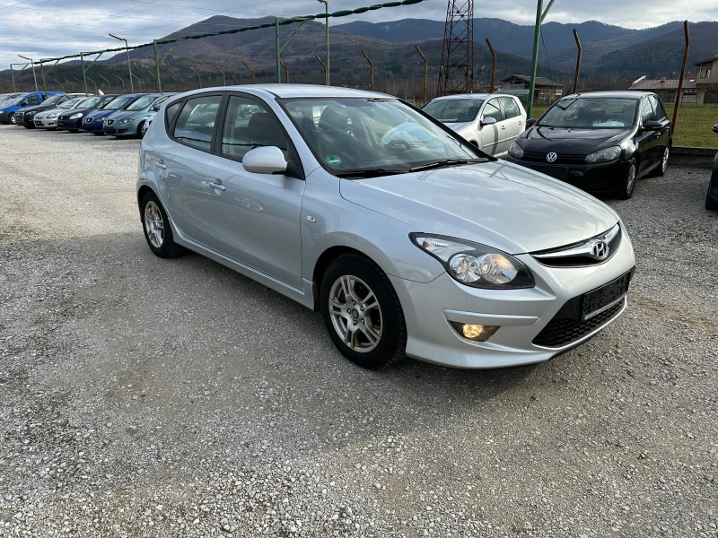 Hyundai I30 1.4 I Euro5, снимка 3 - Автомобили и джипове - 48356339