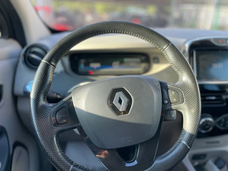 Renault Zoe Intens, снимка 7 - Автомобили и джипове - 48603311