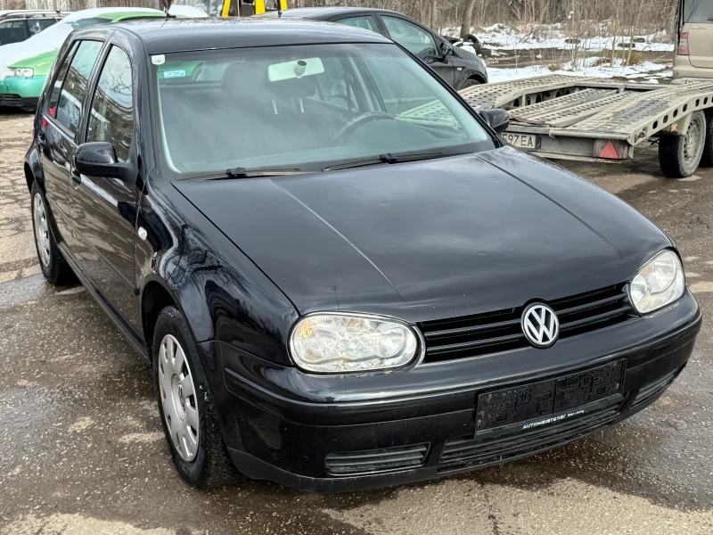 VW Golf, снимка 1 - Автомобили и джипове - 49368461