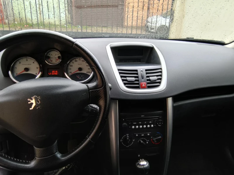 Peugeot 207 1.6 HDI, снимка 5 - Автомобили и джипове - 49533860