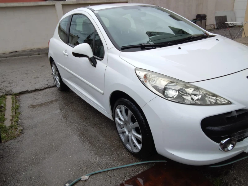 Peugeot 207 1.6 HDI, снимка 2 - Автомобили и джипове - 49533860