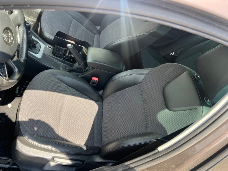 Skoda Octavia 2.0TDI , снимка 7 - Автомобили и джипове - 51139785