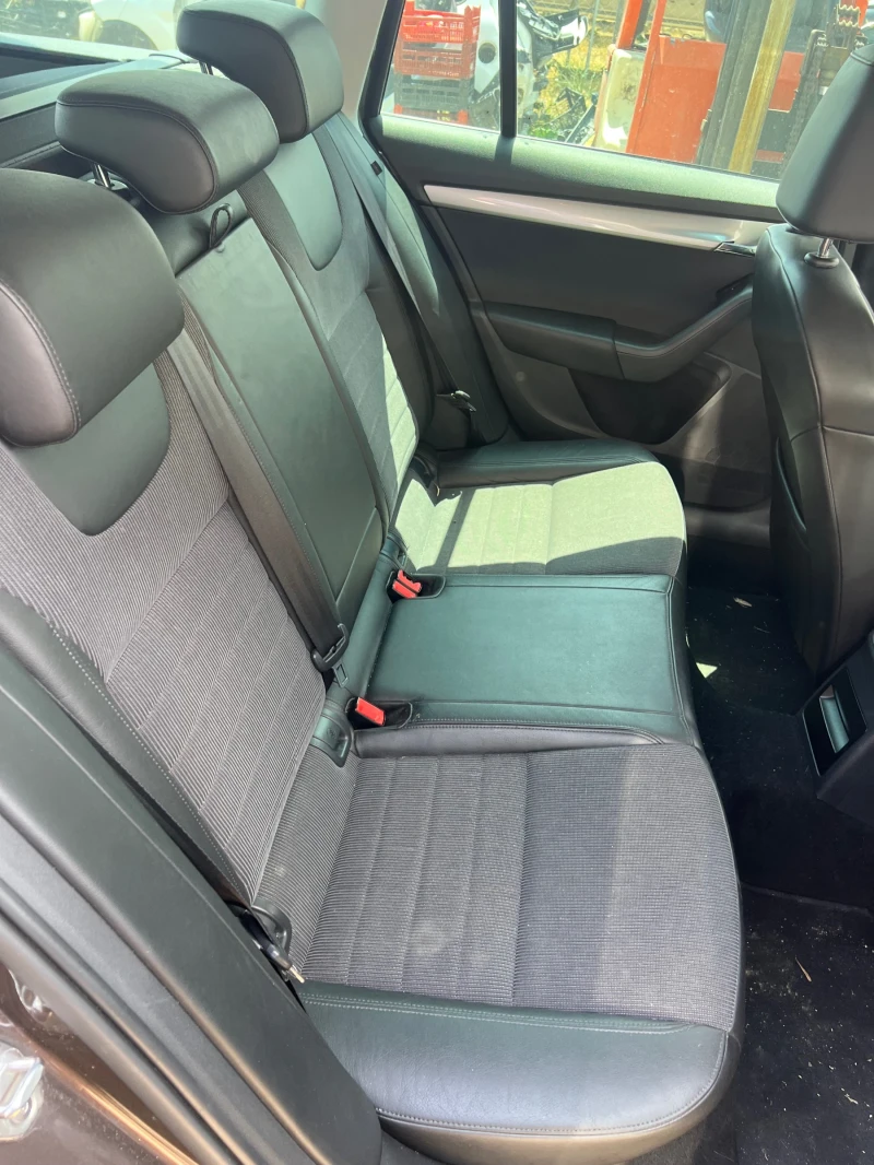 Skoda Octavia 2.0TDI , снимка 10 - Автомобили и джипове - 51139785