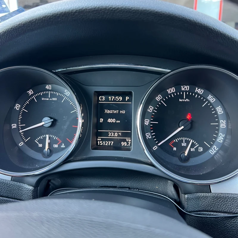 Skoda Superb, снимка 4 - Автомобили и джипове - 52474739