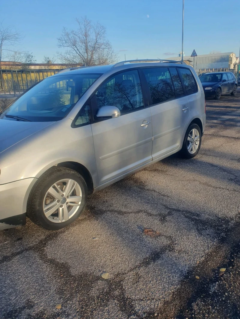 VW Touran TDI, снимка 3 - Автомобили и джипове - 52740878