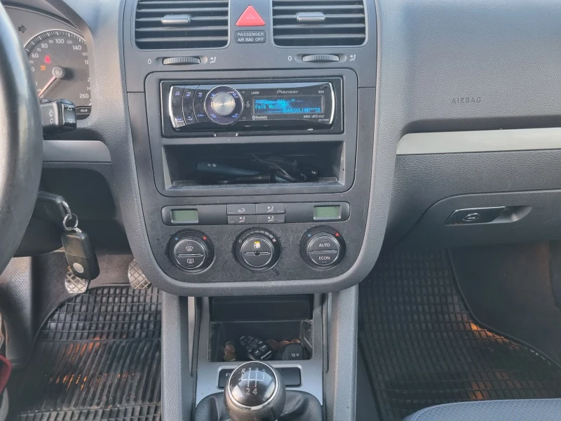 VW Golf 1.9 105 disel, снимка 10 - Автомобили и джипове - 52939693