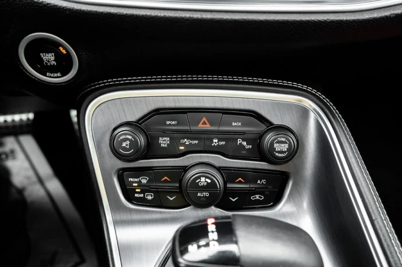 Dodge Challenger * Hemi* Scat Pack Shaker* АвтоКредит* (ЦЕНА ДО БГ), снимка 13 - Автомобили и джипове - 53134194