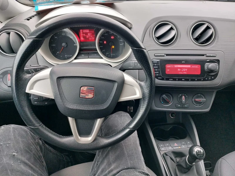 Seat Ibiza 1.6tdi, снимка 14 - Автомобили и джипове - 53573841