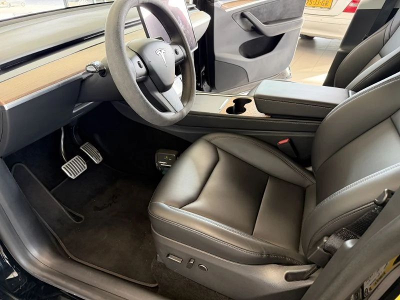 Tesla Model Y LONG RANGE/AWD/75KWH/520HP, снимка 5 - Автомобили и джипове - 53873891