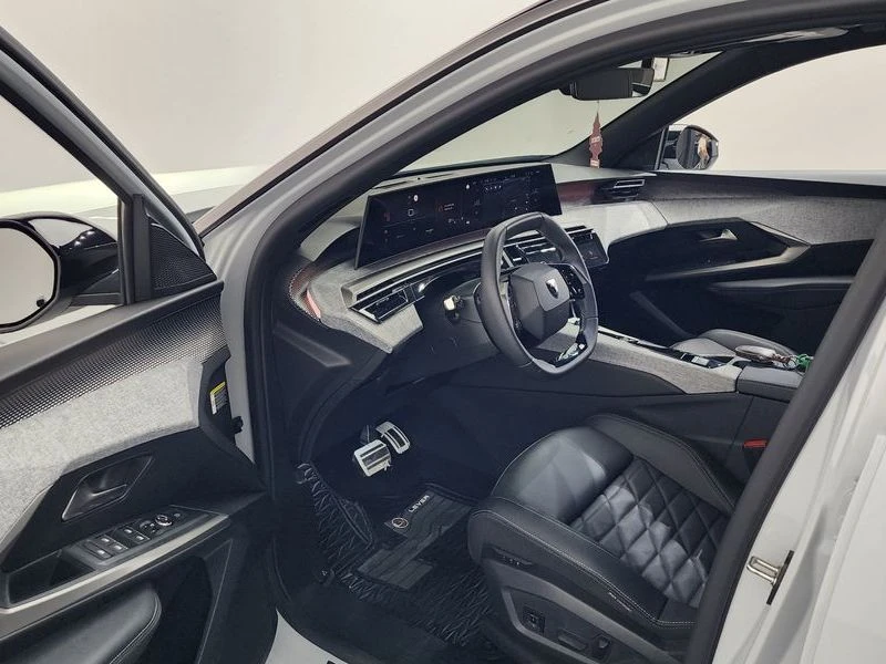 Peugeot 3008 1.2 GT ПАНОРАМА* ПОДГРЕВ* ОБДУХВАНЕ, снимка 10 - Автомобили и джипове - 55982985