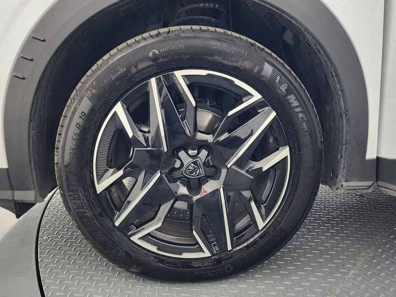 Peugeot 3008 1.2 GT ПАНОРАМА* ПОДГРЕВ* ОБДУХВАНЕ, снимка 5 - Автомобили и джипове - 55982985