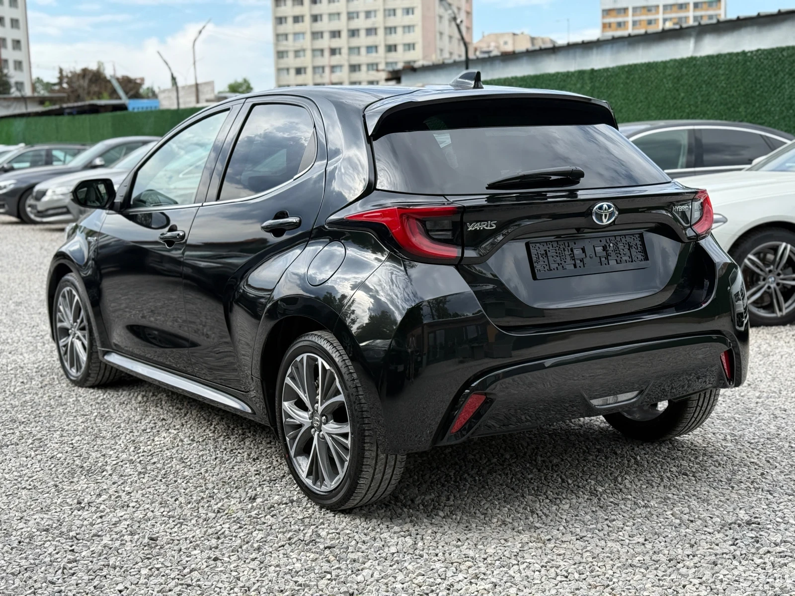 Toyota Yaris 1.5HYBRID/Executive/Style+ /CARBON/Head-Up - изображение 5