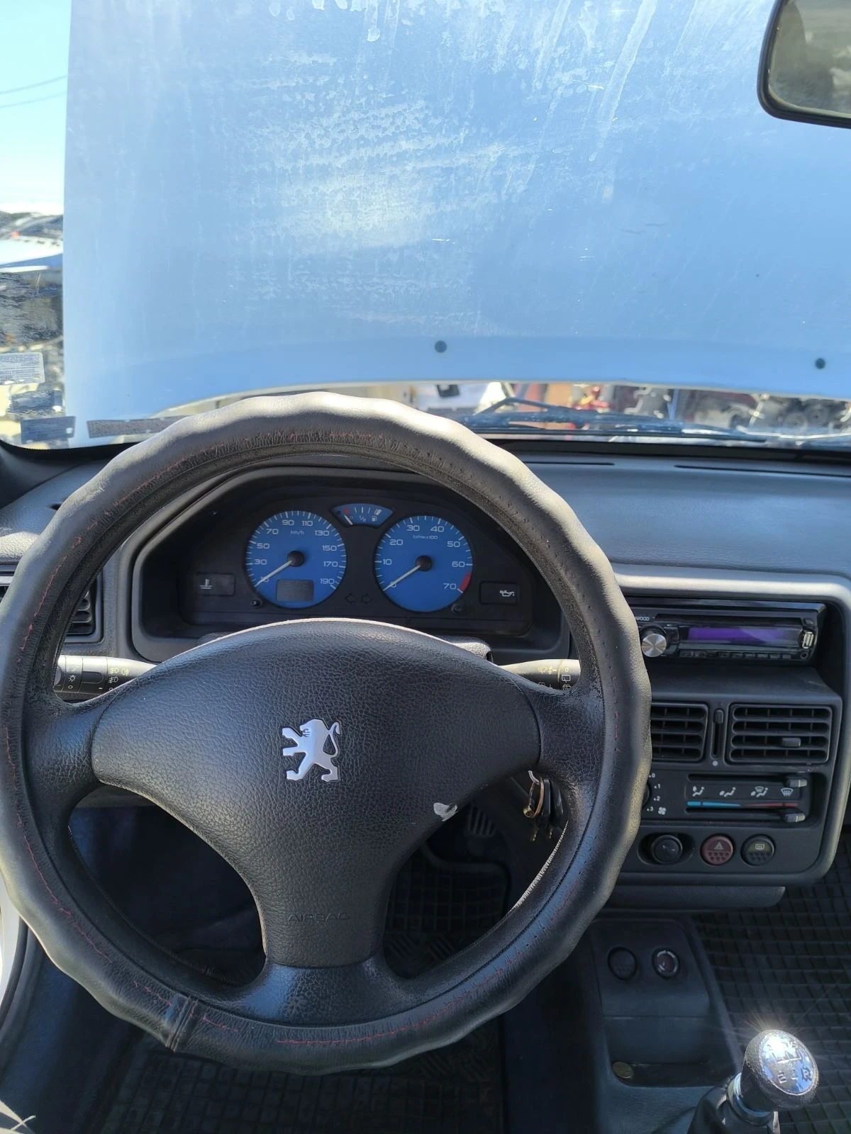 Peugeot 106 1.0i - изображение 6