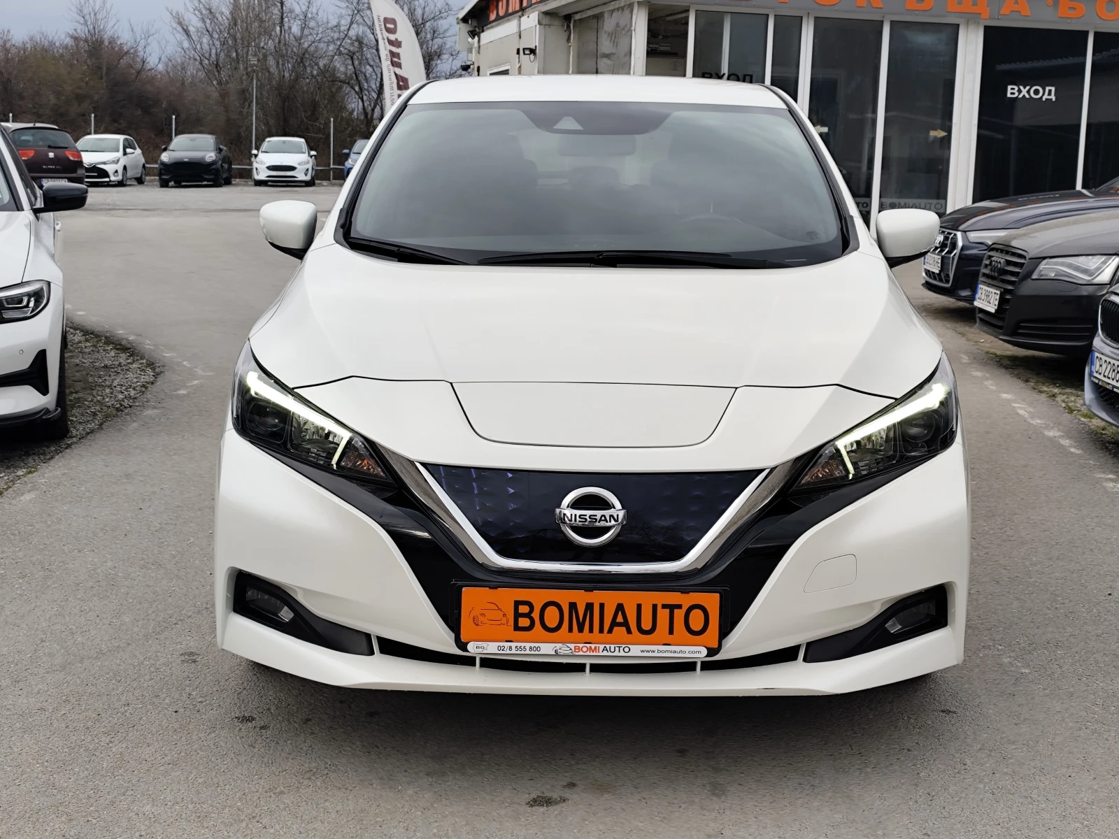 Nissan Leaf  АВТОМАТИК* 40KWh* LED* CAMERA* LANE ASSIST* , снимка 2 - Автомобили и джипове - 53896877