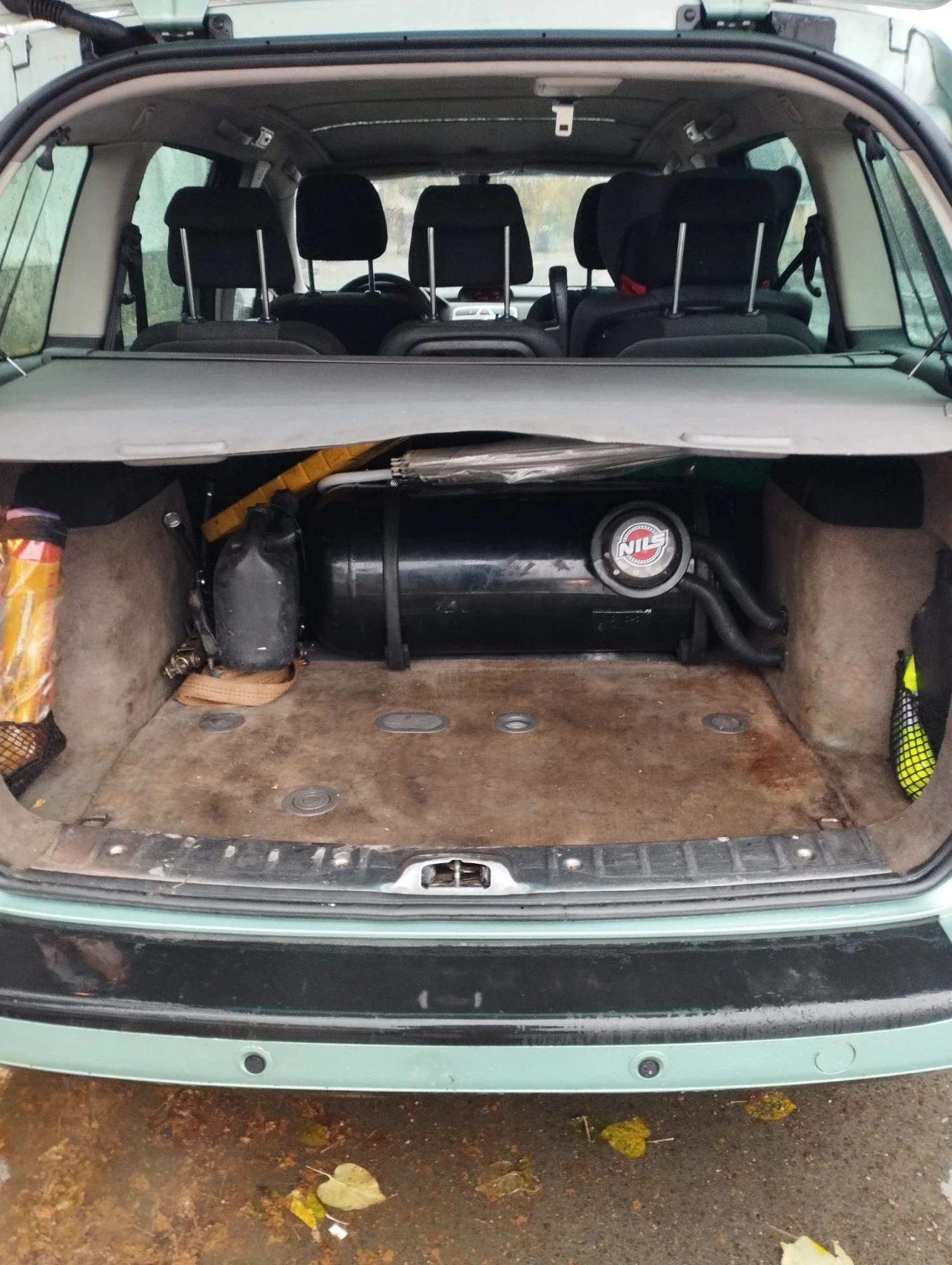 Peugeot 307 2.0sw, снимка 8 - Автомобили и джипове - 53954544