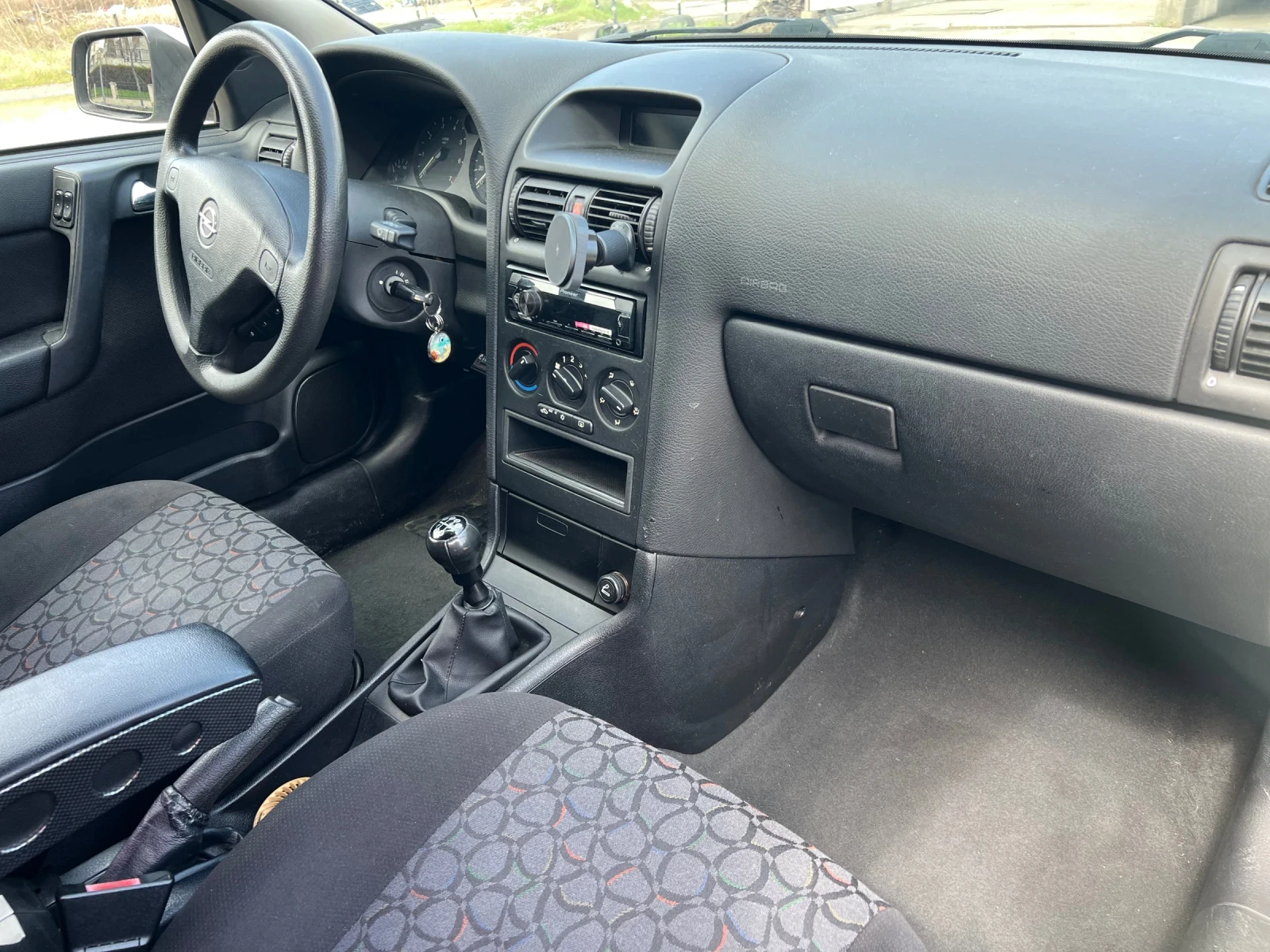 Opel Astra 1.6 75 к.с., снимка 10 - Автомобили и джипове - 54105400