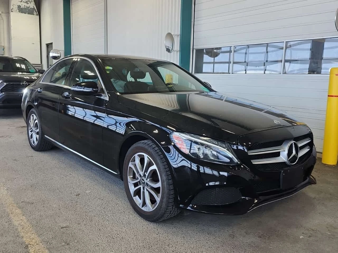 Mercedes-Benz C 300 * 4MATIC Sedan * CARFAX * ���� �� �� | Mobile.bg � ����������� 3