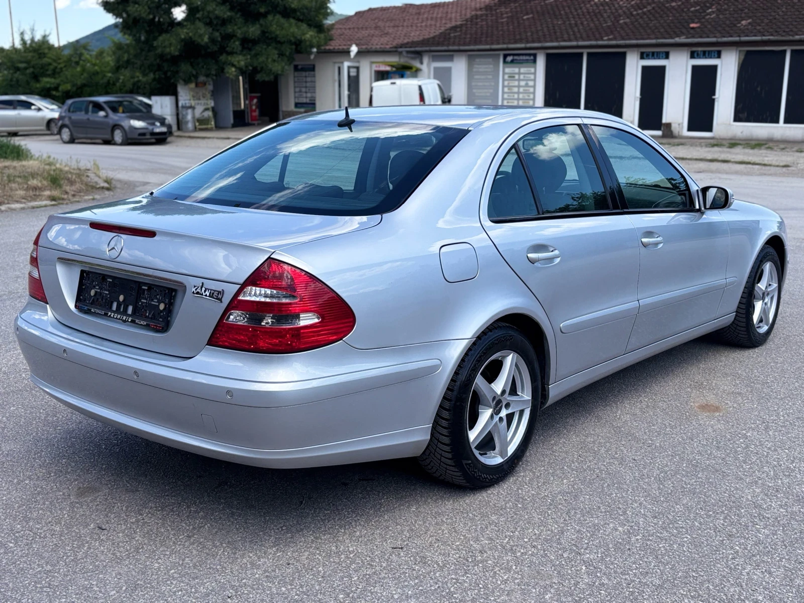 Mercedes-Benz E 280 3.0 V6 4Matic , снимка 5 - Автомобили и джипове - 54853168
