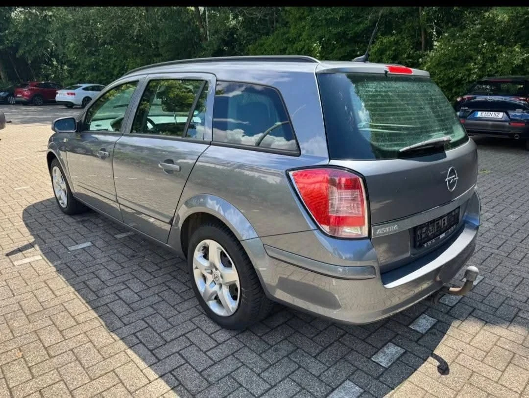 Opel Astra, снимка 9 - Автомобили и джипове - 55364602