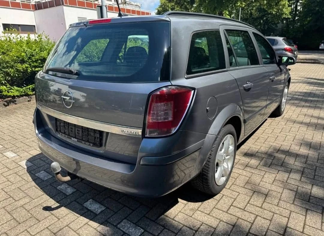 Opel Astra, снимка 4 - Автомобили и джипове - 55364602