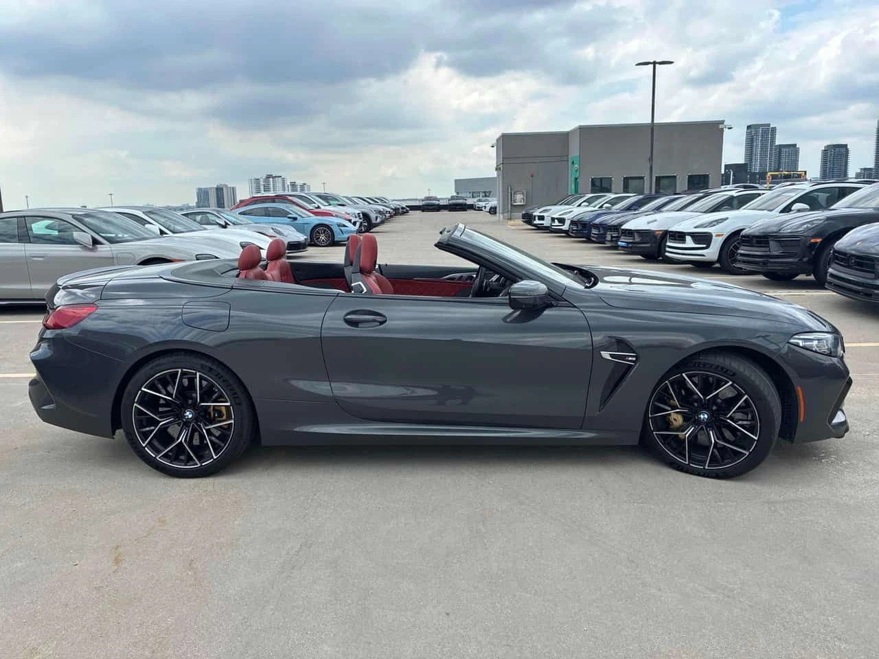 BMW M8 CABRIOLET * ГЛАВНО ПРЕДСТАВИТЕЛСТВО НА PORSCHE* , снимка 4 - Автомобили и джипове - 55610722