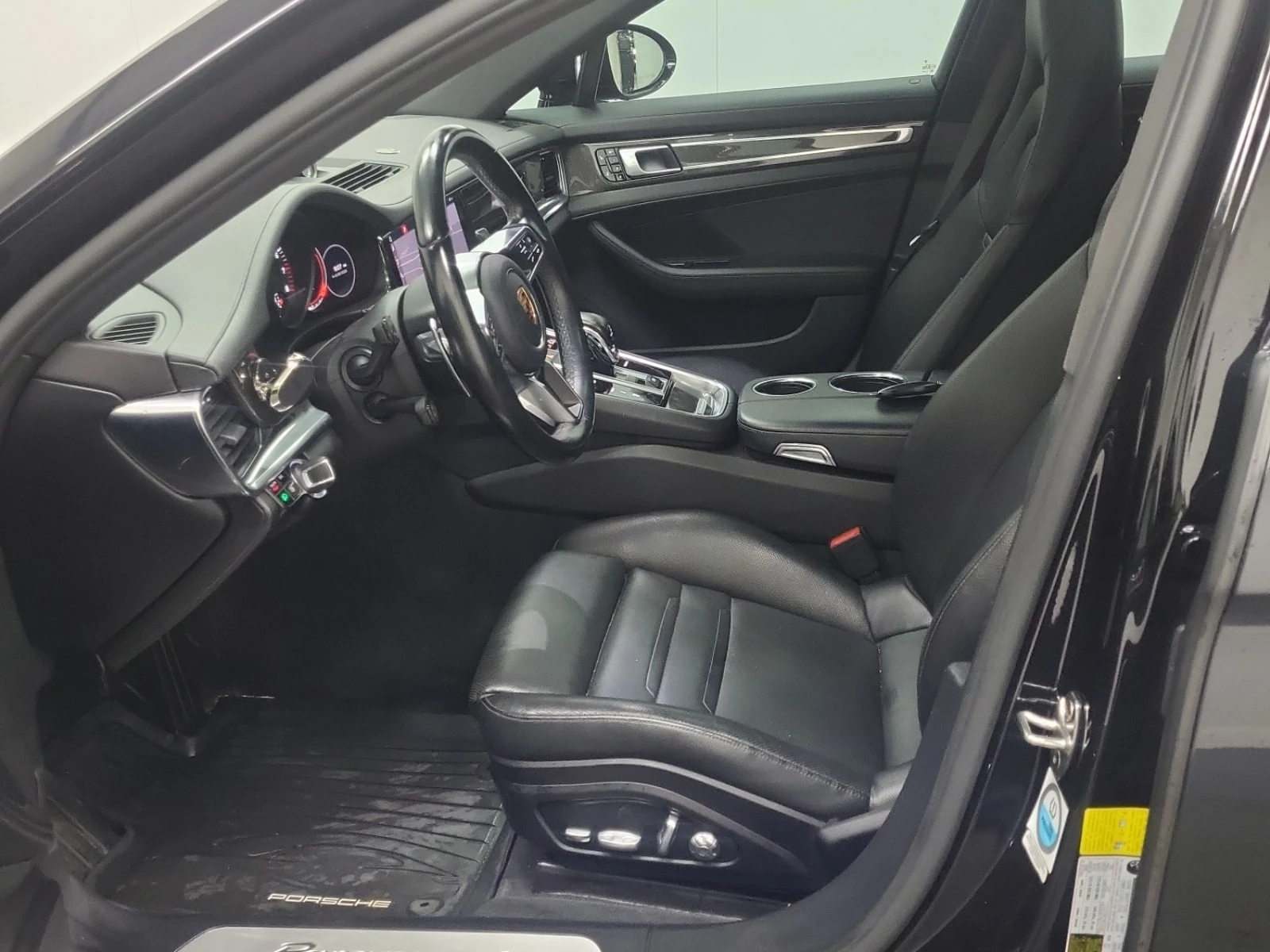 Porsche Panamera 4 / matrix / BOSE / CARFAX / АВТОКРЕДИТ , снимка 5 - Автомобили и джипове - 55875893