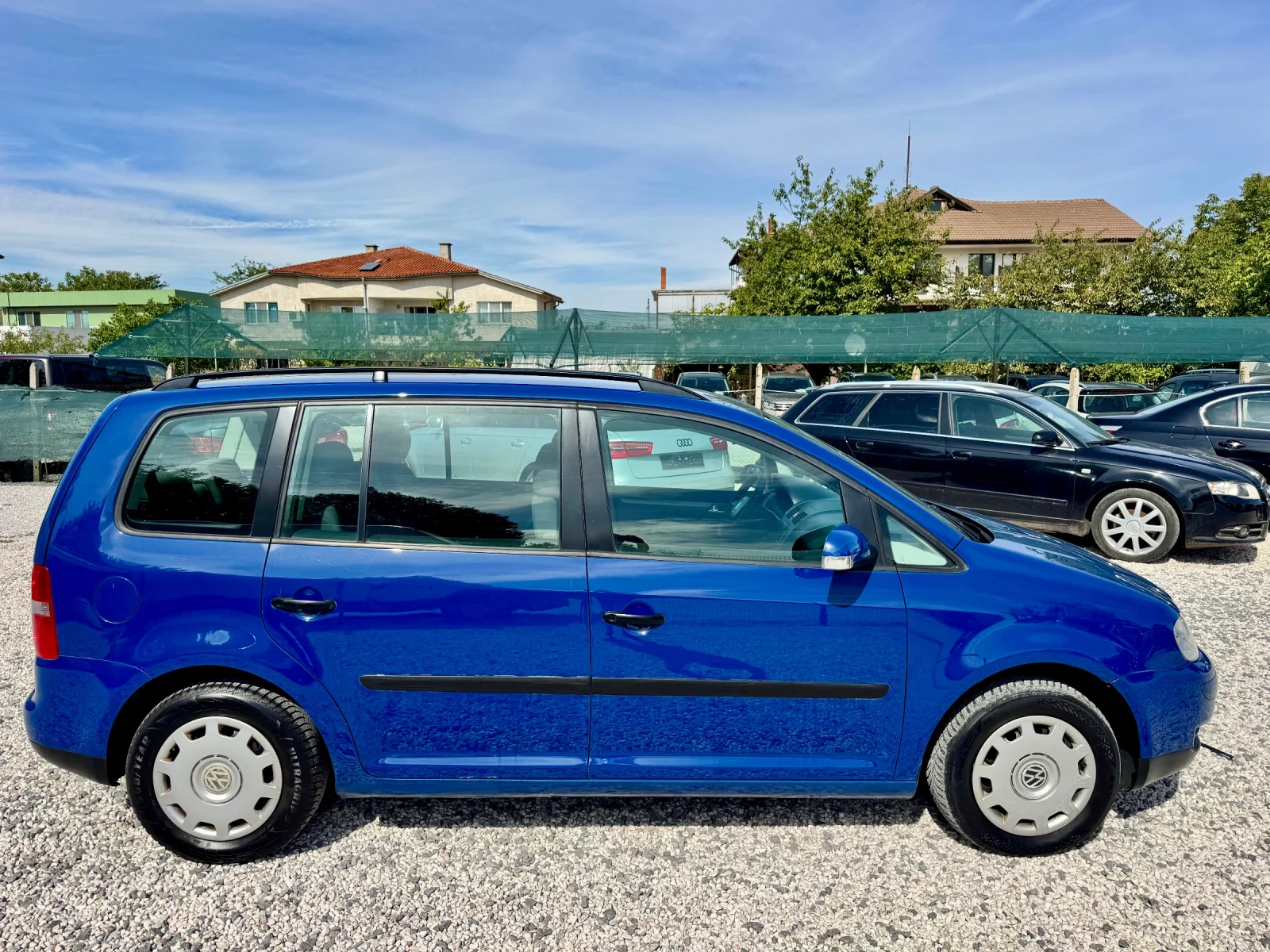 VW Touran 7 МЕСТА, снимка 7 - Автомобили и джипове - 56083371