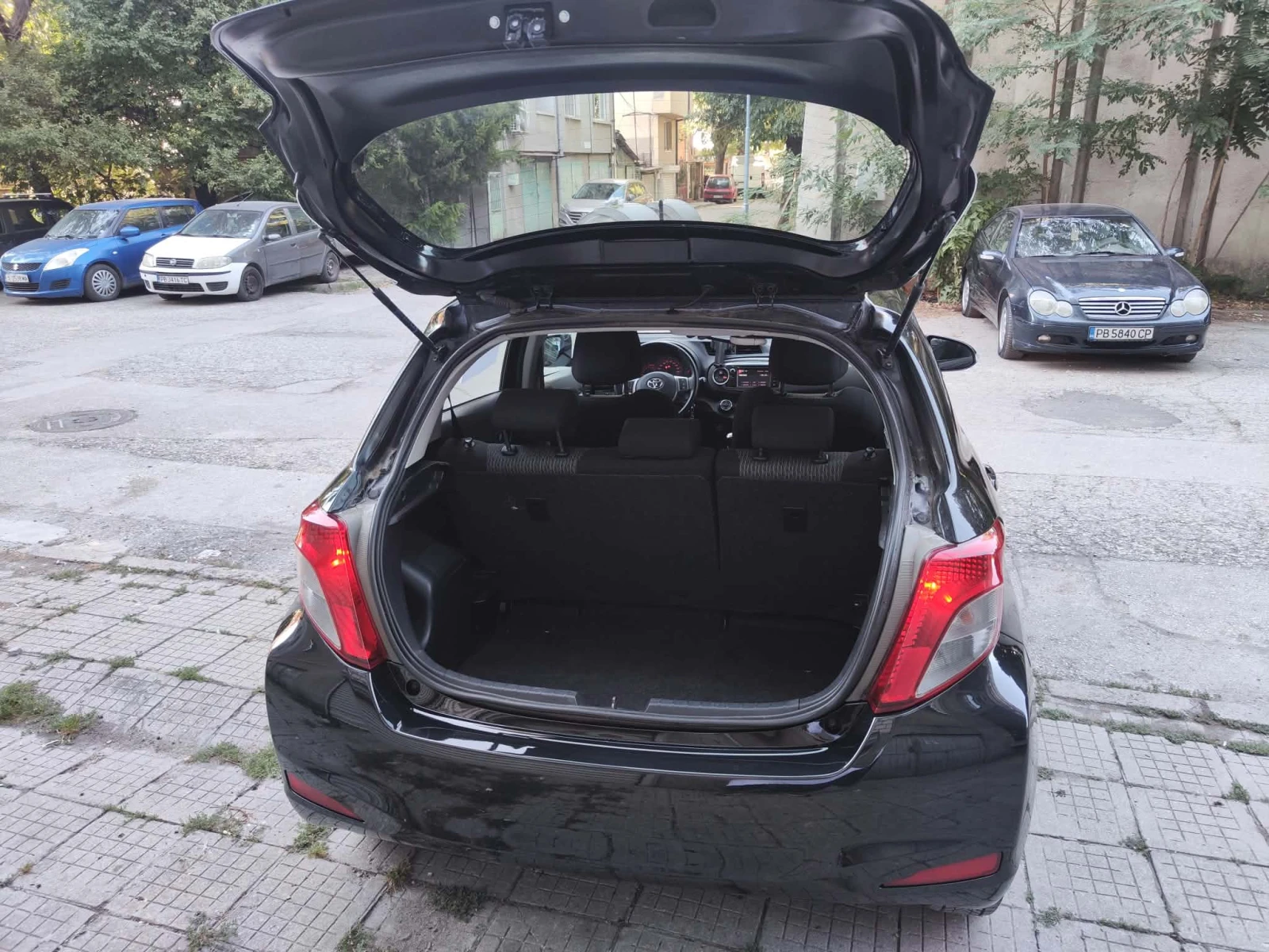 Toyota Yaris 1.33, снимка 9 - Автомобили и джипове - 56108879