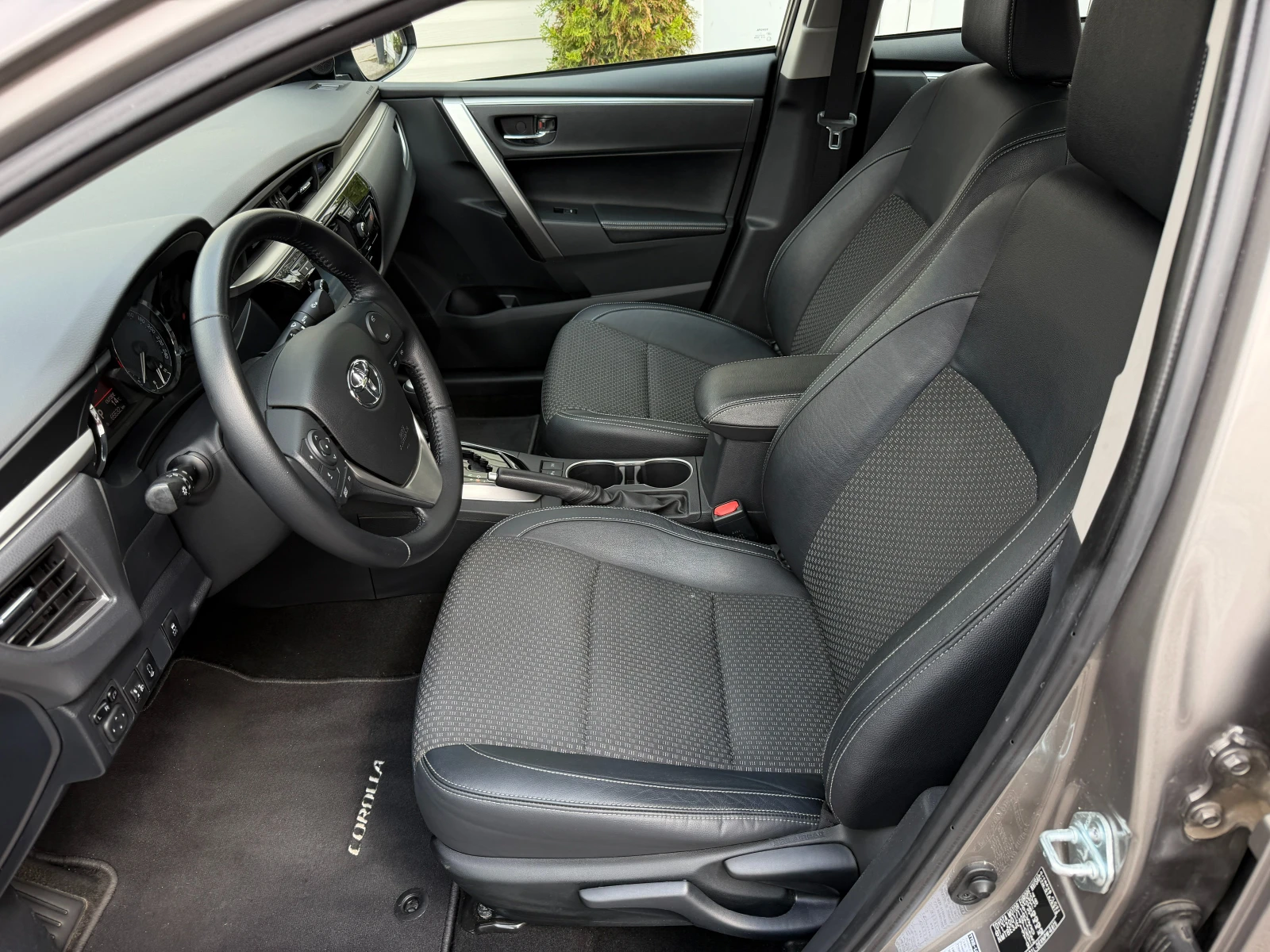 Toyota Corolla 1.6i* АВТОМАТИК 67200км.ПЪЛНА ИСТОРИЯ В ТОЙОТА, снимка 7 - Автомобили и джипове - 56196976