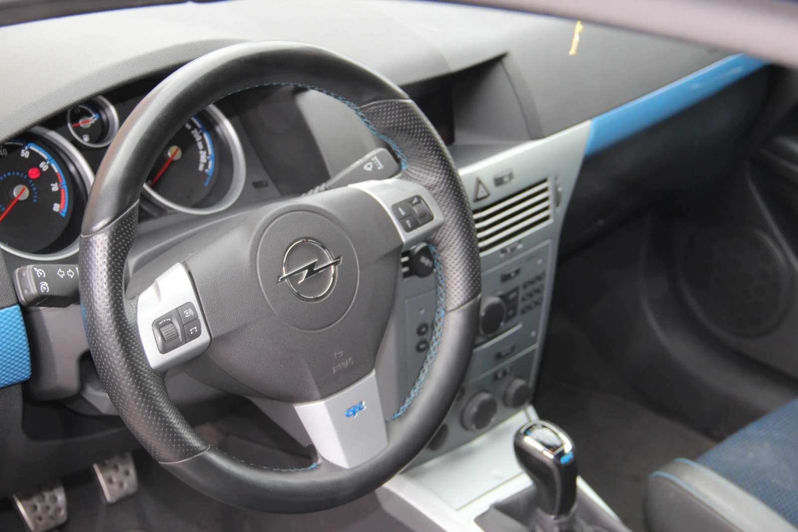 Opel Astra GTC OPC, снимка 11 - Автомобили и джипове - 56684885