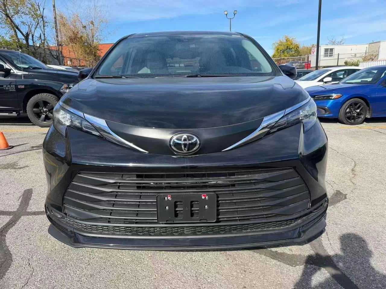 Toyota Sienna * AWD * CARFAX * ����� �� ����������� | Mobile.bg � ����������� 6