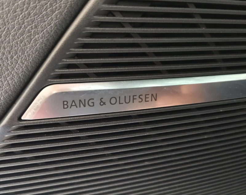 Audi RSQ8 4.0TFSI Quattro, снимка 11 - Автомобили и джипове - 52836940