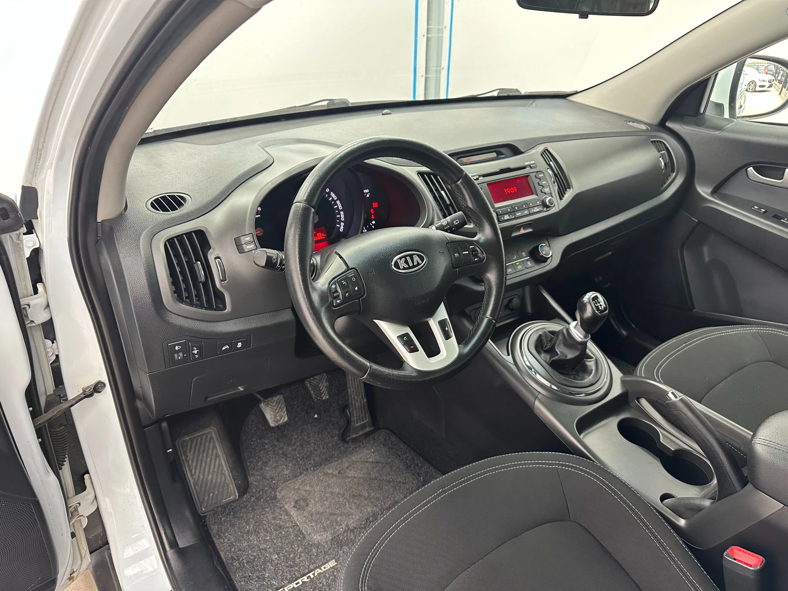 Kia Sportage 1.7crdi 6c.k Euro 5A - изображение 9
