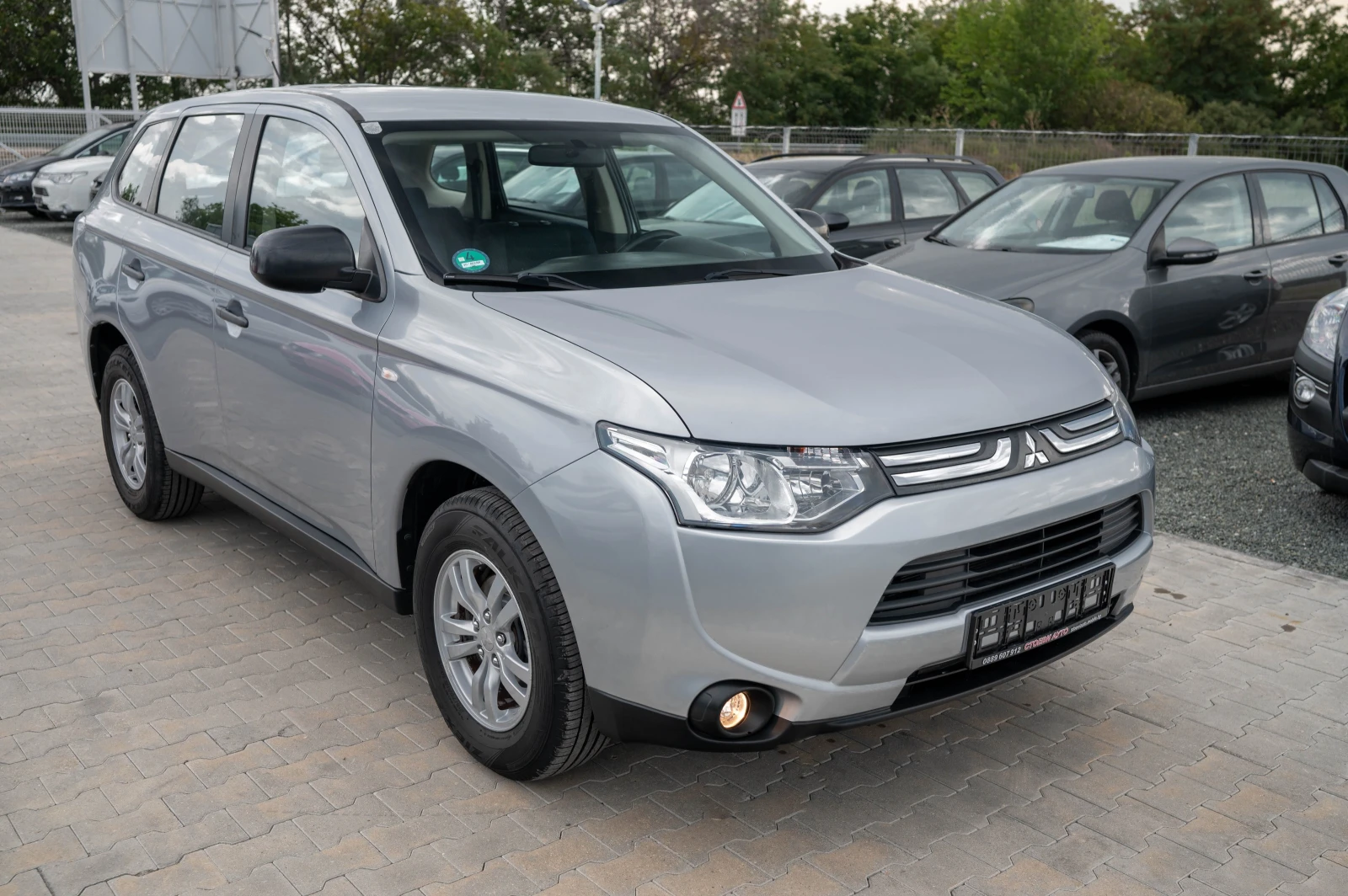 Mitsubishi Outlander 2.0i* 150кс* 2014г. - изображение 4