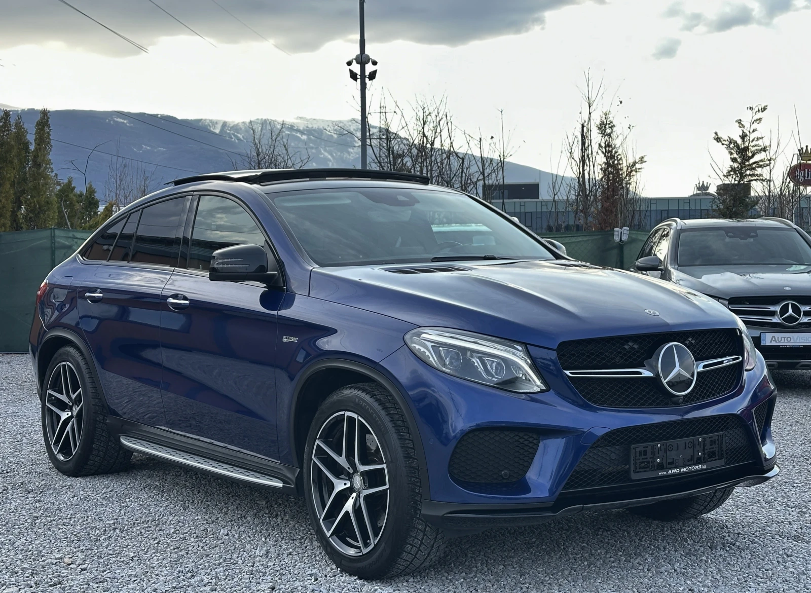 Mercedes-Benz GLE 43 AMG COUPE Panorama Distr. Head-up Keyless Cam360 Harmn, снимка 3 - Автомобили и джипове - 49132618