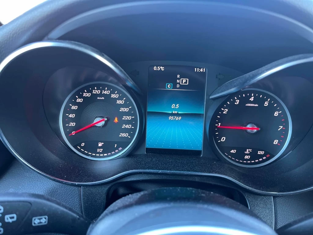 Mercedes-Benz GLC 300 2020 4MATIC * CARFAX * БЕЗ ПЪРВОНАЧАЛНА ВНОСКА - изображение 8