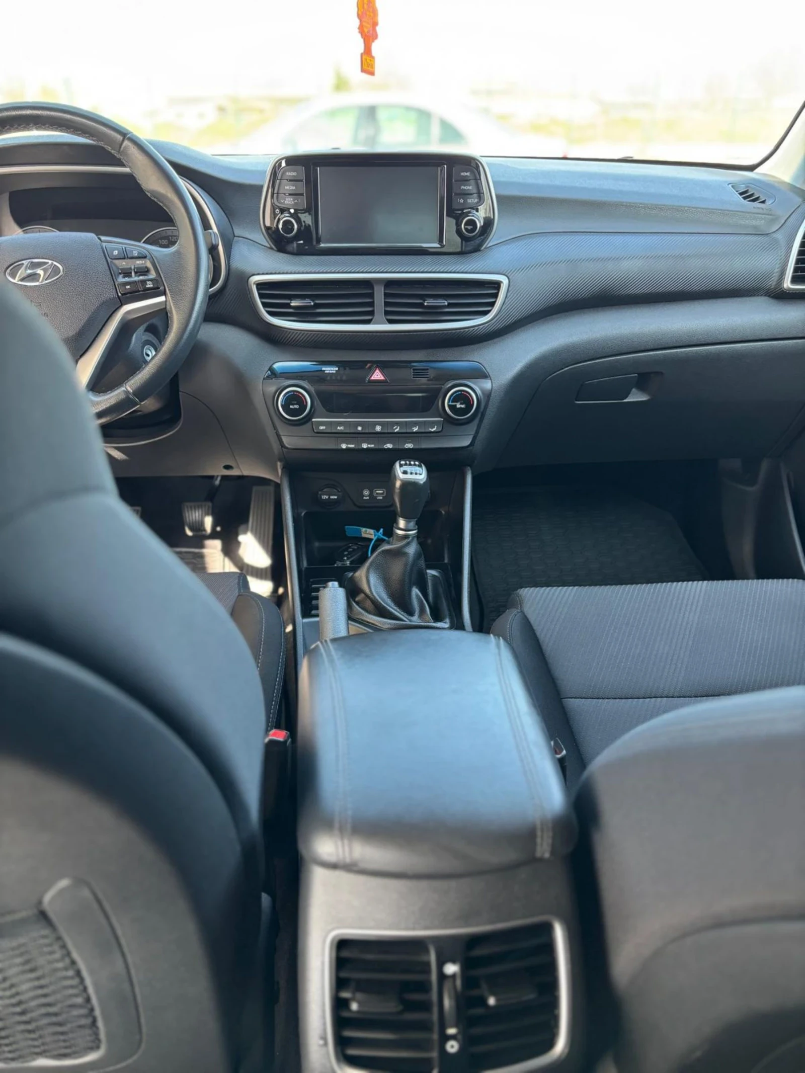 Hyundai Tucson 1.6CRDI, LED, Kamera, Car-Play, Evro6, Top, снимка 9 - Автомобили и джипове - 53825960