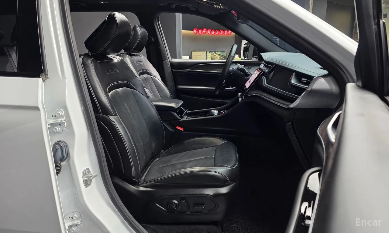 Jeep Grand cherokee OVERLAND* ДИСТРОНИК* ОБДУХВАНЕ* ХЕДЪП* , снимка 13 - Автомобили и джипове - 54301348