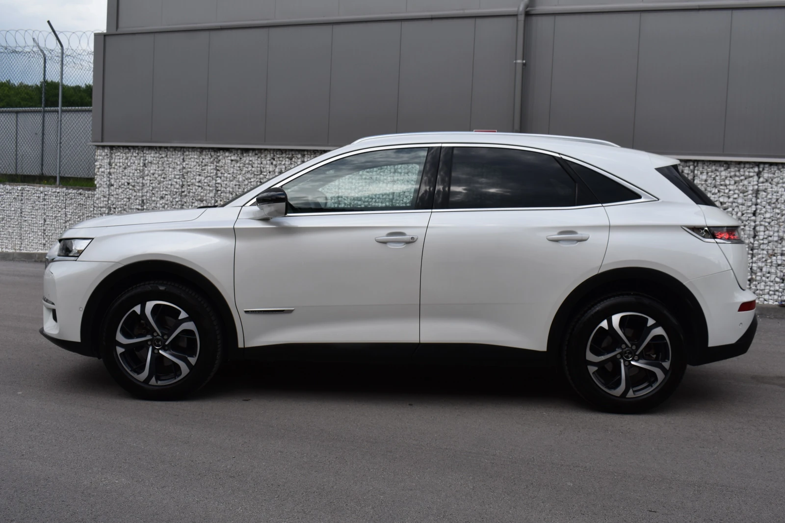 Citroen DS 7 Crossback 1.6I= PURETECH= RIVOLI= 104000km= FULL= УНИКАТ!!, снимка 2 - Автомобили и джипове - 54568602
