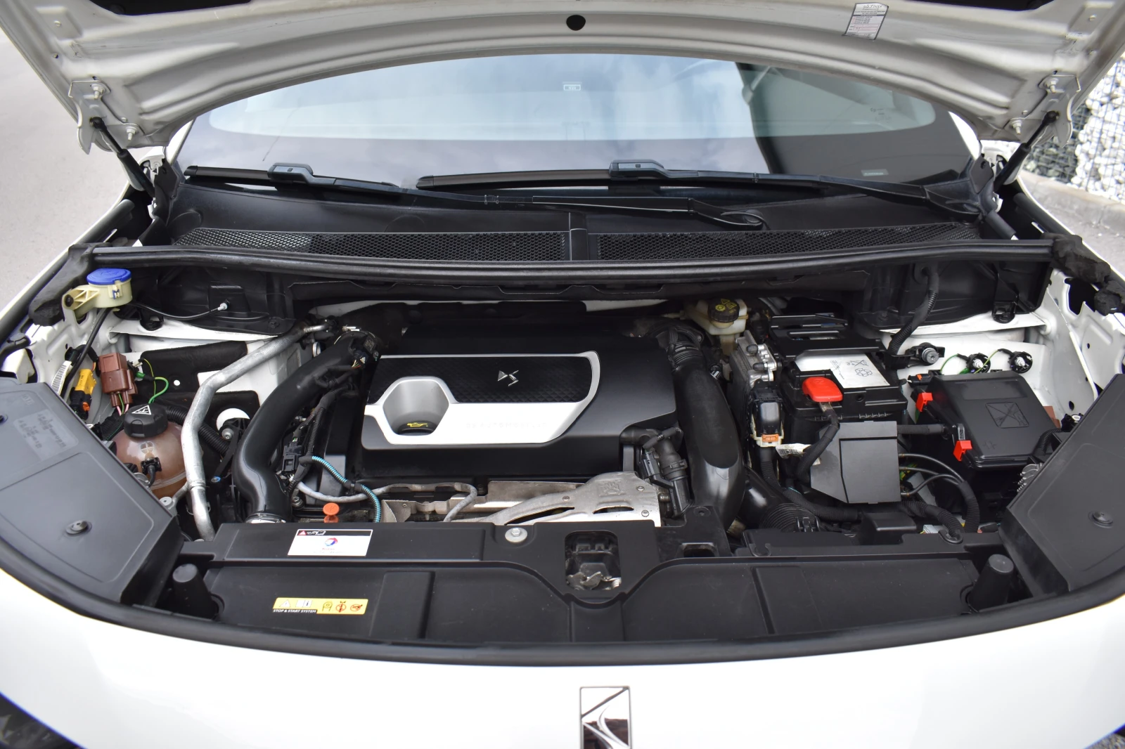 Citroen DS 7 Crossback 1.6I= PURETECH= RIVOLI= 104000km= FULL= УНИКАТ!!, снимка 17 - Автомобили и джипове - 54568602