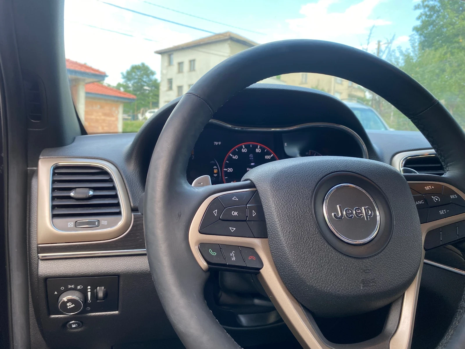 Jeep Grand cherokee 3.6 бензин, снимка 13 - Автомобили и джипове - 55611856