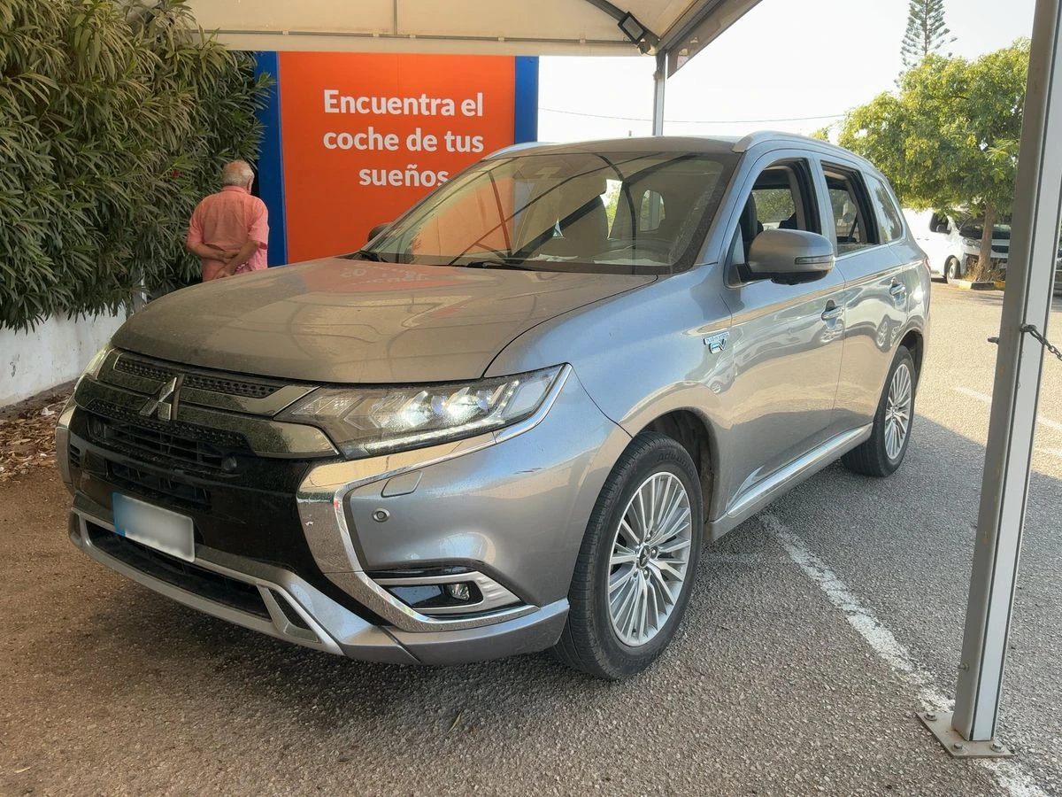 Mitsubishi Outlander 2.4 PHEV Kaiteki 4WD* ВНОС* ВНОС САМО СРЕЩУ 30%