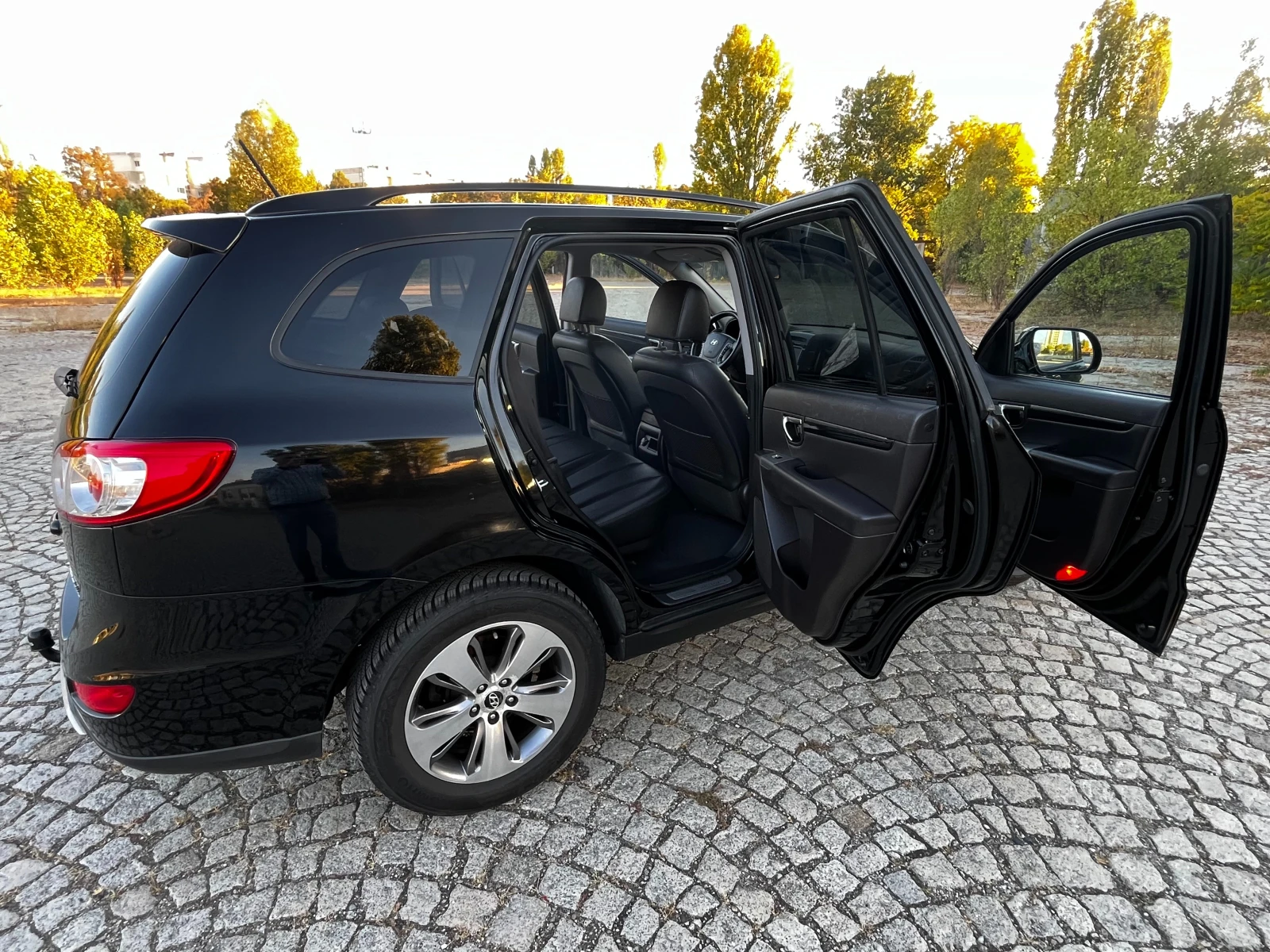 Hyundai Santa fe, снимка 3 - Автомобили и джипове - 56403429