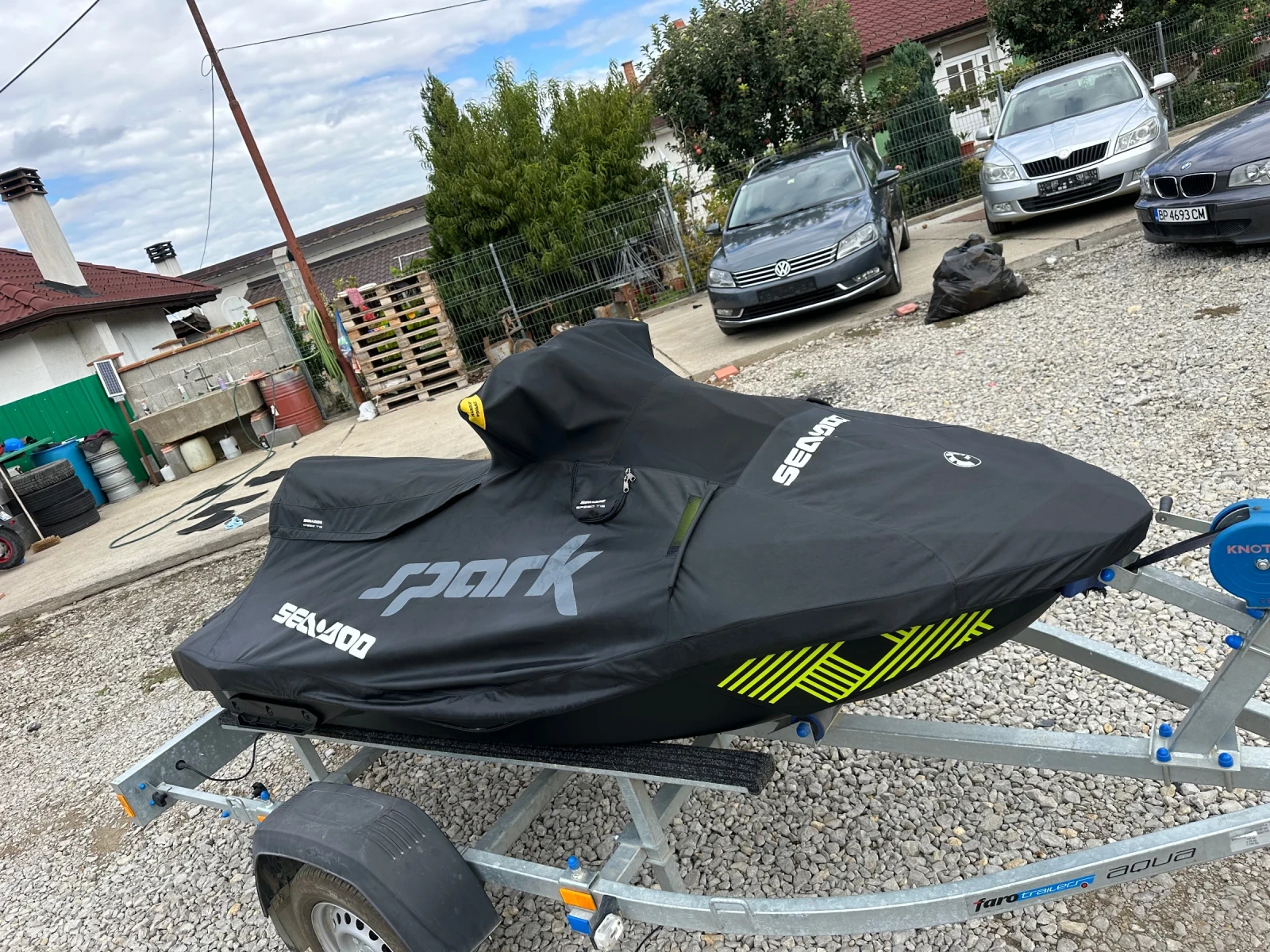 Джет Bombardier Sea Doo Spark Trixx 3UP, снимка 9 - Воден транспорт - 54487133